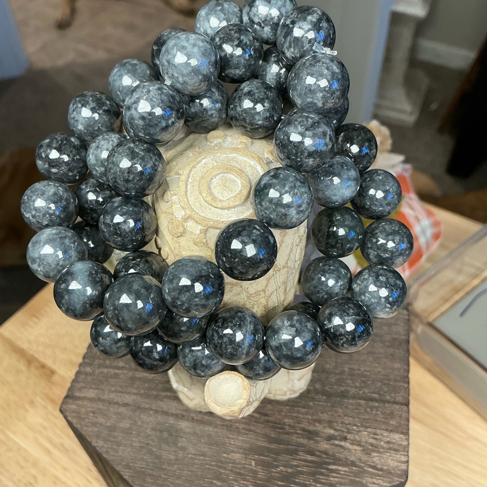 Wuji Jade 13mm *price is for one🌈 - Picture 3 of 3